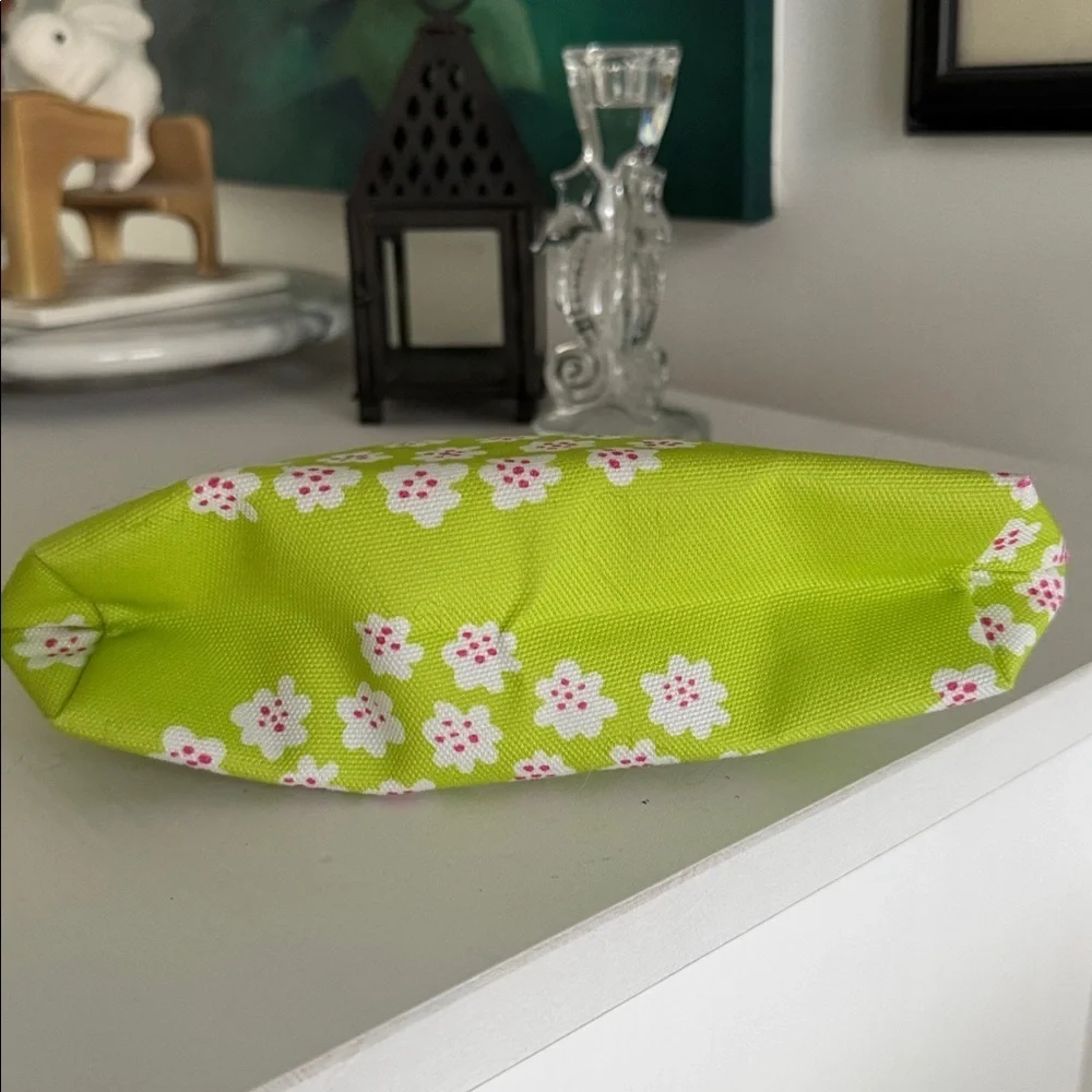 Marimekko for Clinique  Puketti Lime Green Travel Pouch Set (2)